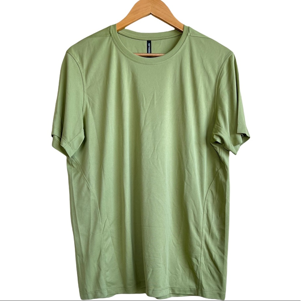 Ten Thousand Men’s Activewear green shirt size L